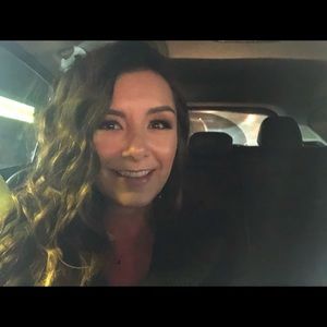 Meet your Posher, Valentina